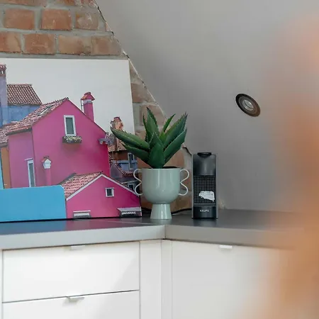 Charming In A Perfect Location Suitable For 4 People By Renters Apartman Poznań