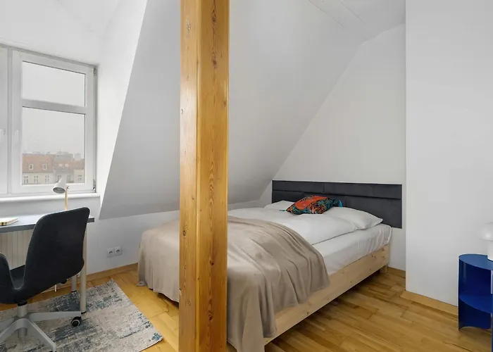 Charming In A Perfect Location Suitable For 4 People By Renters 아파트