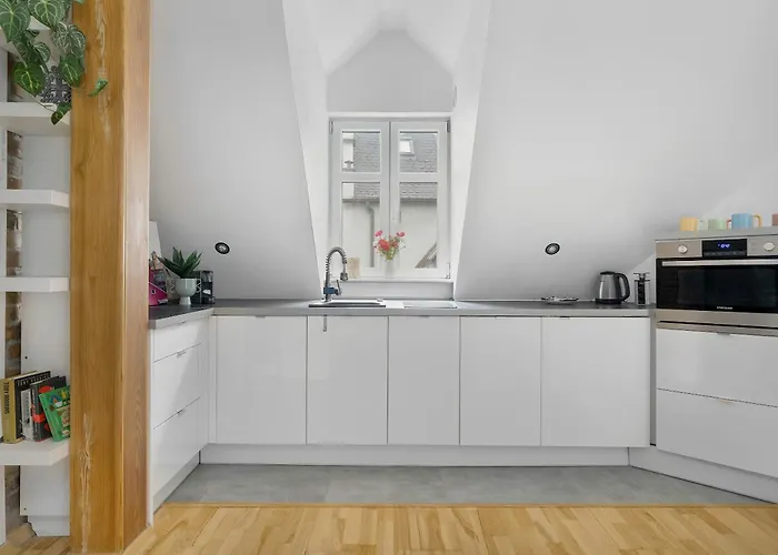 Charming In A Perfect Location Suitable For 4 People By Renters